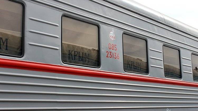Крым получил новые электровозы и вагоны для запуска поездов по мосту