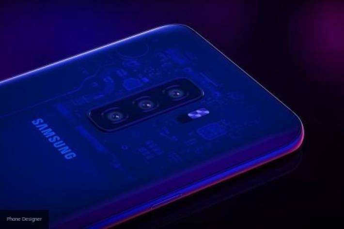 Компания Samsung продает свои новые смартфоны Galaxy S10 с хорошей скидкой