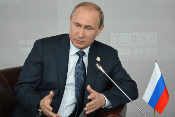 Путин предложил создать медицинскую госкорпорацию