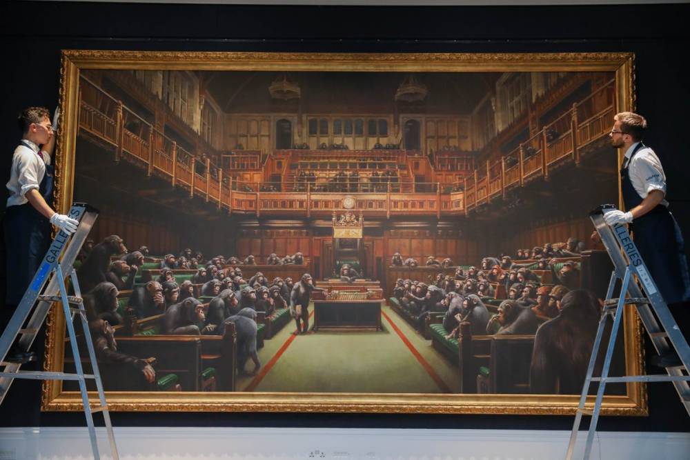 Картину Бэнкси, высмеивающую парламент Великобритании, продали за 12 миллионов долларов - Cursorinfo: главные новости Израиля