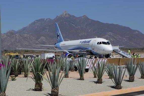 Мексиканская авиакомпания собирается заменить российские суперджеты на Airbus&nbsp;— Reuters