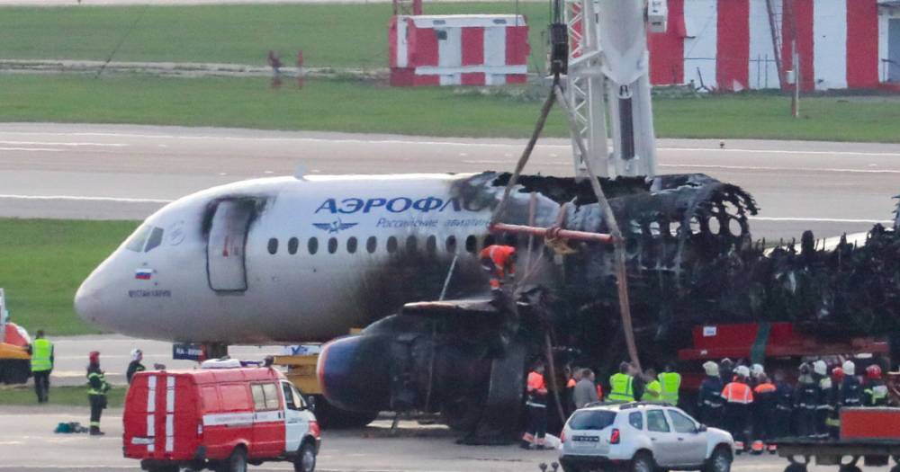 Следственный комитет предъявил обвинение командиру сгоревшего в мае Sukhoi Superjet 100