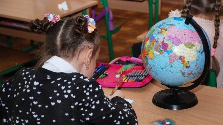 Петербургских педагогов поздравили с Днем учителя
