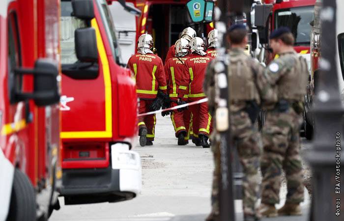 Полицейский, убивший четырех коллег в Париже, перед этим "слышал голоса"