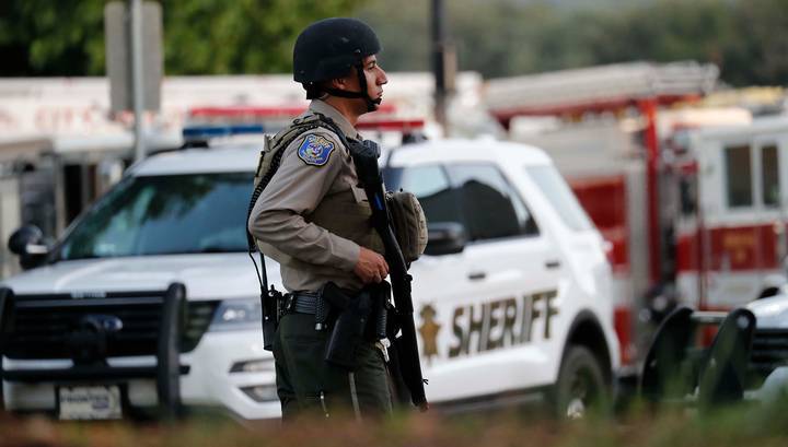 В школе в Калифорнии полицейские задержали ученицу с заряженным пистолетом