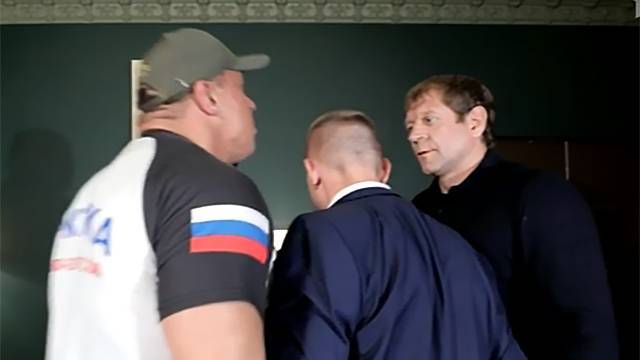 Сила удара – тонна: Кокляев показал Емельяненко, что будет на ринге