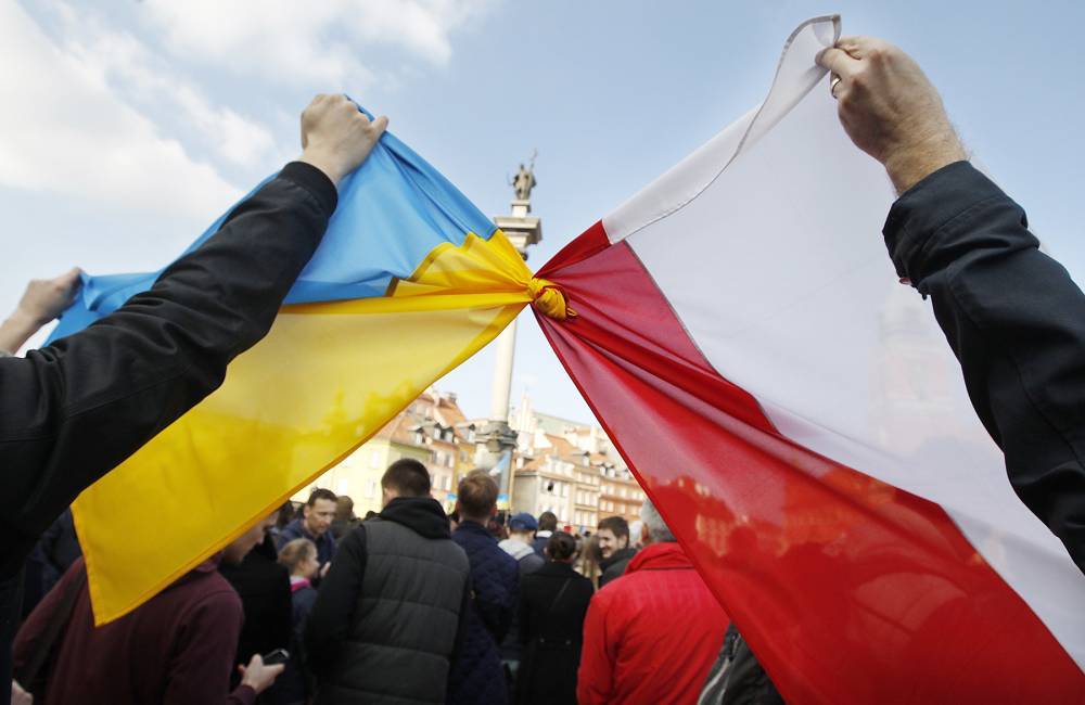 В Польше украинца заставили извиняться за Бандеру на русском языке