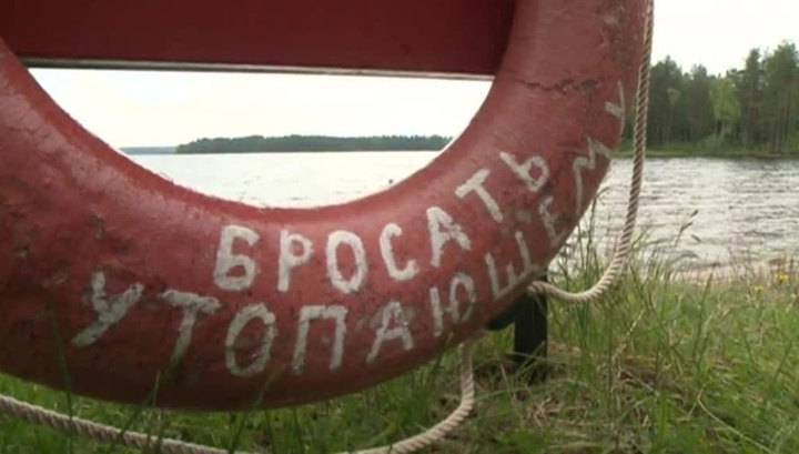 В Иркутской области катер врезался в берег: один человек погиб, трое пострадали
