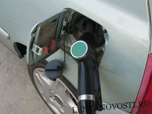 Рост цен на бензин зафиксирован в 32 российских регионах