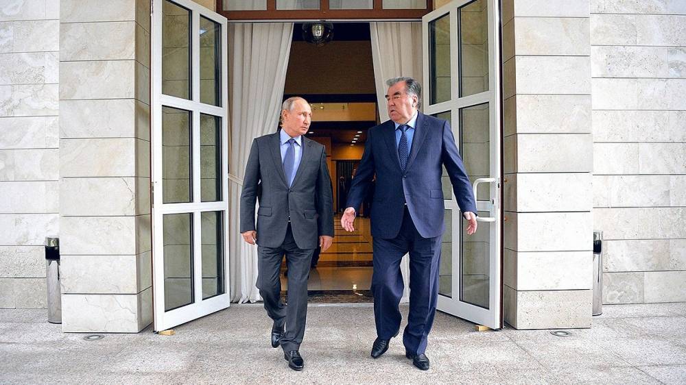 Путин поздравил с днем рождения президента&nbsp;Таджикистана и пожелал ему&nbsp;благополучия