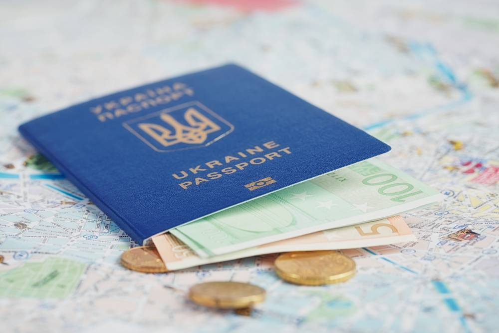 Венгрия изымает паспорта у украинцев Закарпатья