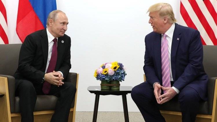 СМИ в США обвинили Трампа в «заискивании» перед Путиным во время первой беседы