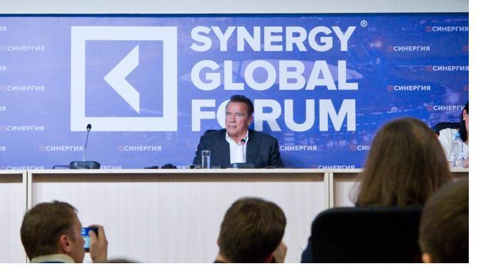 СМИ: Шварценеггер прочитал свою старую речь на Synergy Global Forum