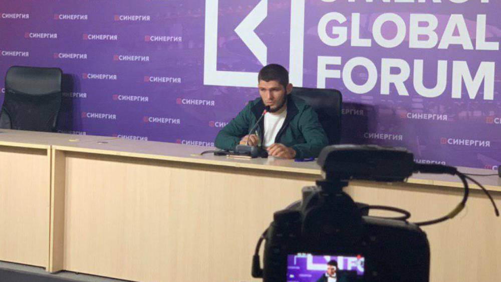 Нурмагомедов рассказал о приватном разговоре с Роналду и о мотивации