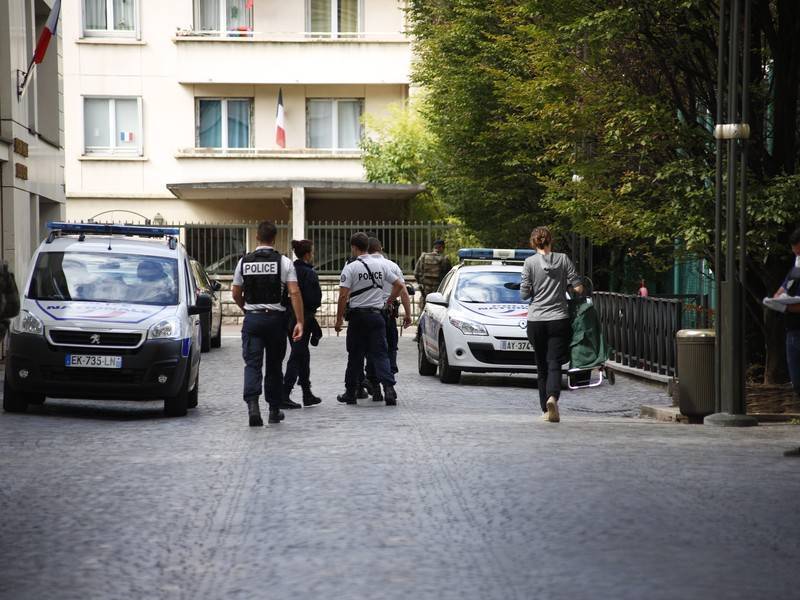 Убийца полицейских в Париже был исламистом