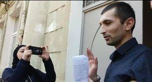 Арест журналиста Полада Асланова продлен на четыре месяца