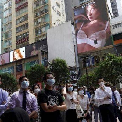 В Гонконге проходят протесты против запрета демонстрантам надевать маски