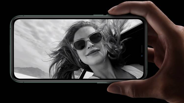 Владельцы новых iPhone 11 жалуются на «чертовщину» с камерой