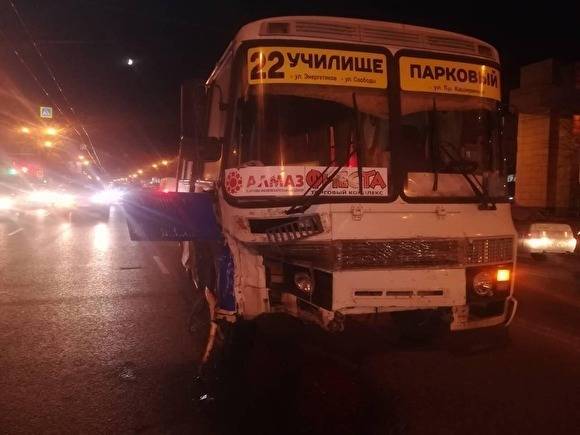 В Челябинске перевозчик после ДТП с маршруткой представил в суд поддельные документы