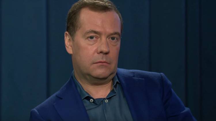 Медведев заявил, что возможный импичмент Трампа – это внутреннее дело США