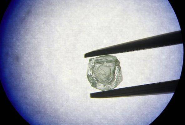 В России впервые в мире обнаружили уникальный алмаз-матрешку