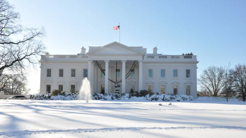 Демократы в конгрессе США потребовали у Белого дома документы по Украине