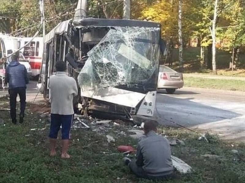 В МЧС уточнили число пострадавших в ДТП с автобусом в Самаре