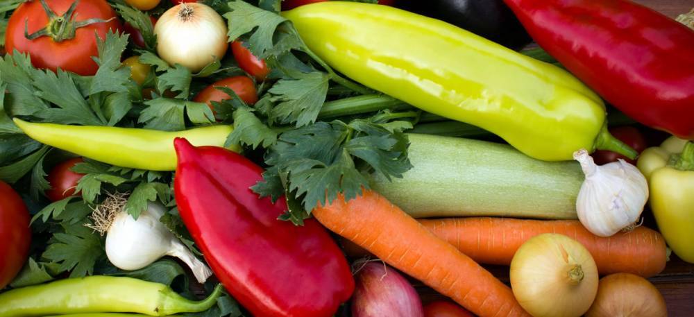 Ученые рассказали о негативном влиянии сырых овощей на кишечник