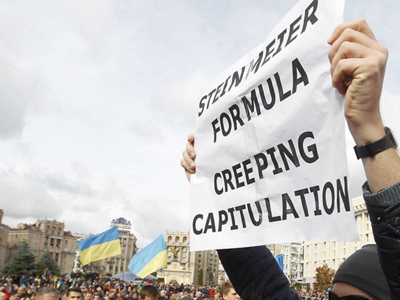Вече против «формулы Штайнмайера» поддержали более 20 украинских городов