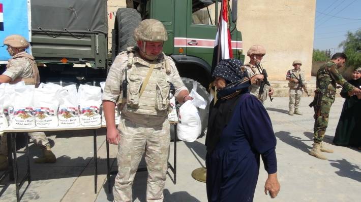 Российские военнослужащие провели гуманитарную акцию в провинции Даръа в Сирии