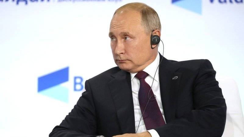 Путин побывал в сибирской тайге накануне дня рождения, рассказал Песков