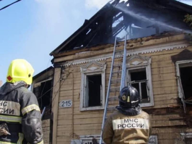 Четыре человека погибли при пожаре в Тольятти