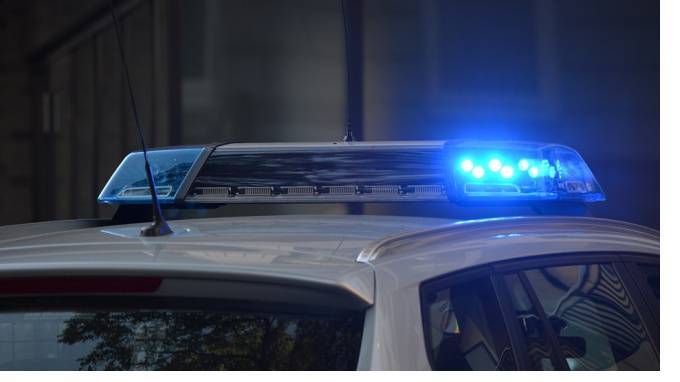 Поездку через силу из Колпино в Металлострой прервали полицейские