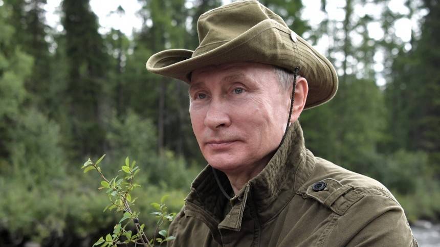 Видео: Владимир Путин побывал в сибирской тайге перед своим днем рождения