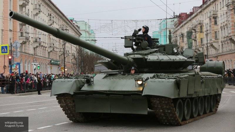 Военный эксперт объяснил, зачем России такое количество бронетехники