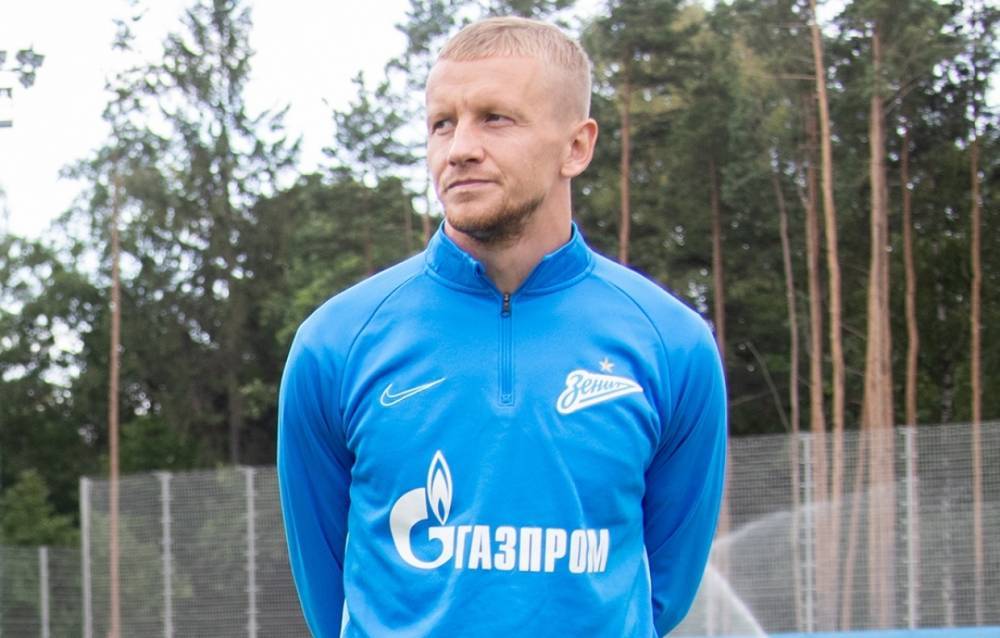 Сломанное ребро на три недели вывело из строя игрока петербургского «Зенита» Смольникова