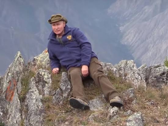 Появилось видео похода Путина и Шойгу за грибами в тайгу