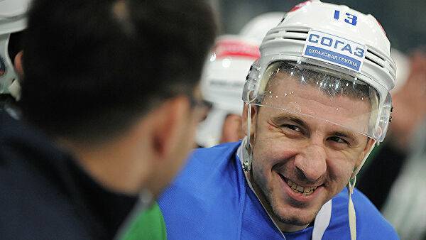 Хоккеисты просят назвать ДЮСШ «Адмирала» именем Самвела Мнацяна