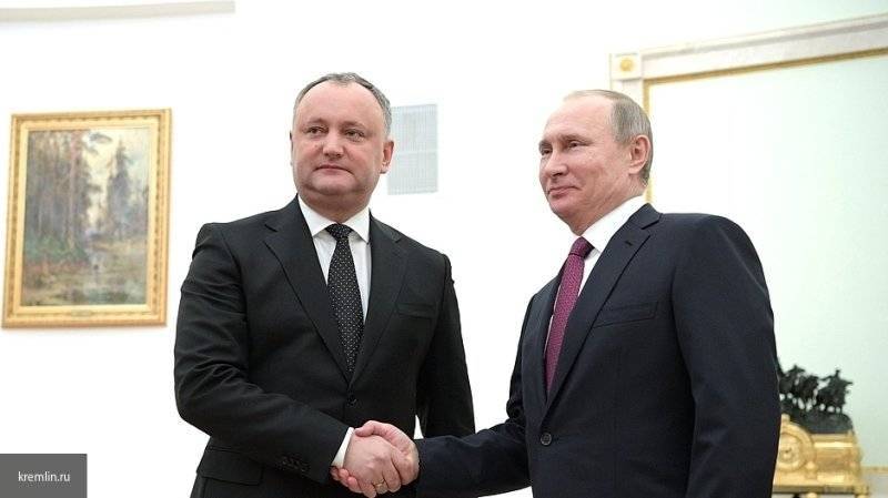 Президент Молдавии поздравил Путина с 67-м днем рождения