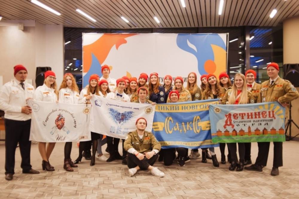 Новгородские студенты-медики заняли призовые места на конкурсе профмастерства