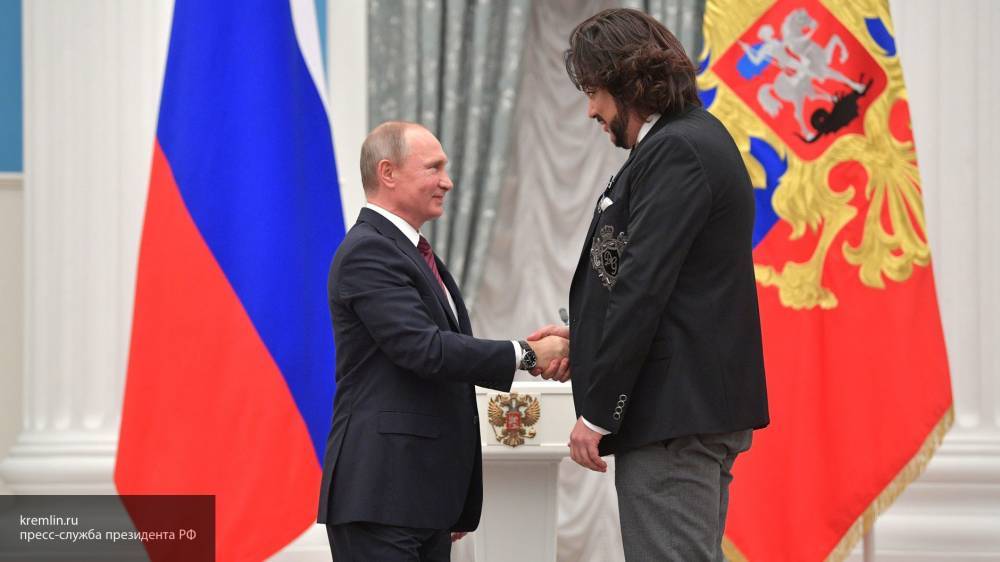 Филипп Киркоров поздравил Владимира Путина с днем рождения