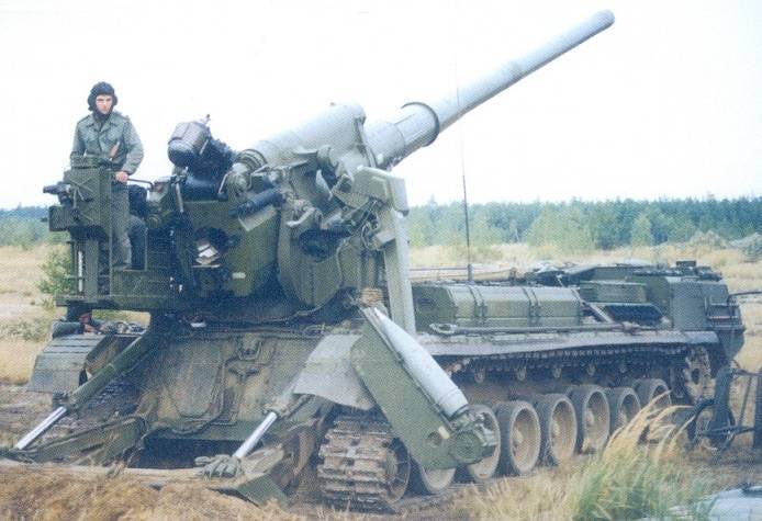 Китайские СМИ объяснили любовь российских военных к тяжелой артиллерии