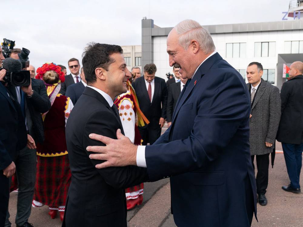 В Москве предложили ввести санкции против Лукашенко за шашни с Зеленским