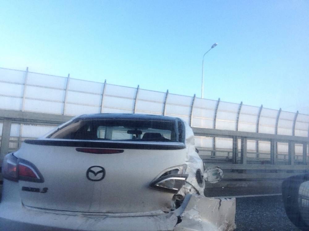 На Суздальском шоссе на скользком асфальте столкнулись четыре автомобиля