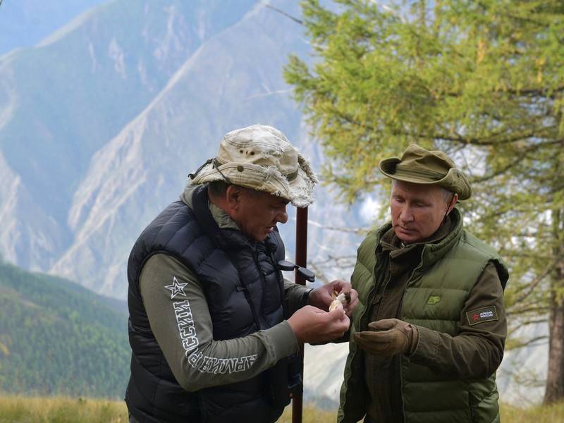Эксперты подсчитали стоимость одежды Путина на отдыхе в тайге
