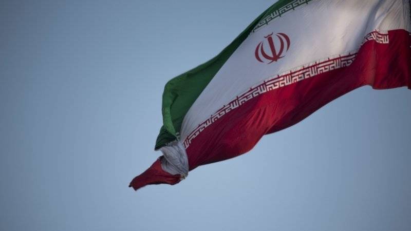 Власти Ирана временно решили отменить визы гражданам Ирака