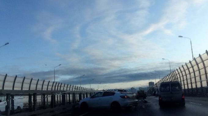 Четыре автомобиля столкнулись на Суздальском шоссе