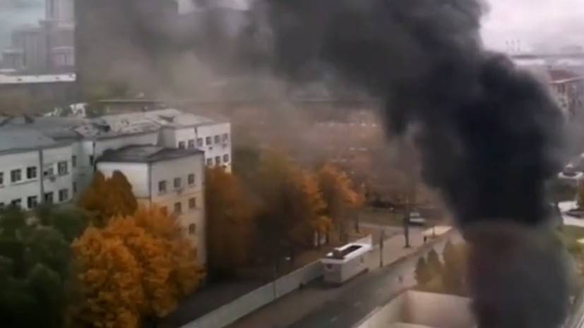 В тоннеле на севере Москвы загорелся автобус — видео