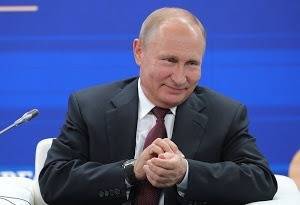 Владимир Путин повысил зарплату себе, Медведеву, Золотову, Чайке и Бастыркину