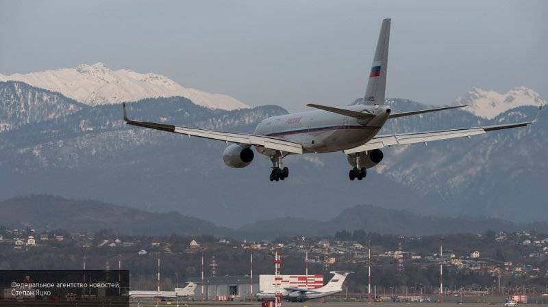 Российские авиакомпании просят помощи из бюджета для сдерживания цен на билеты, пишут СМИ